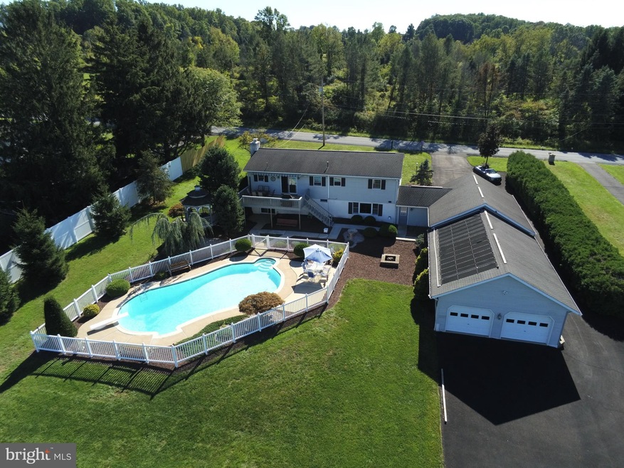 8573 Orchard Rd, Coopersburg, PA 18036 - photo 1