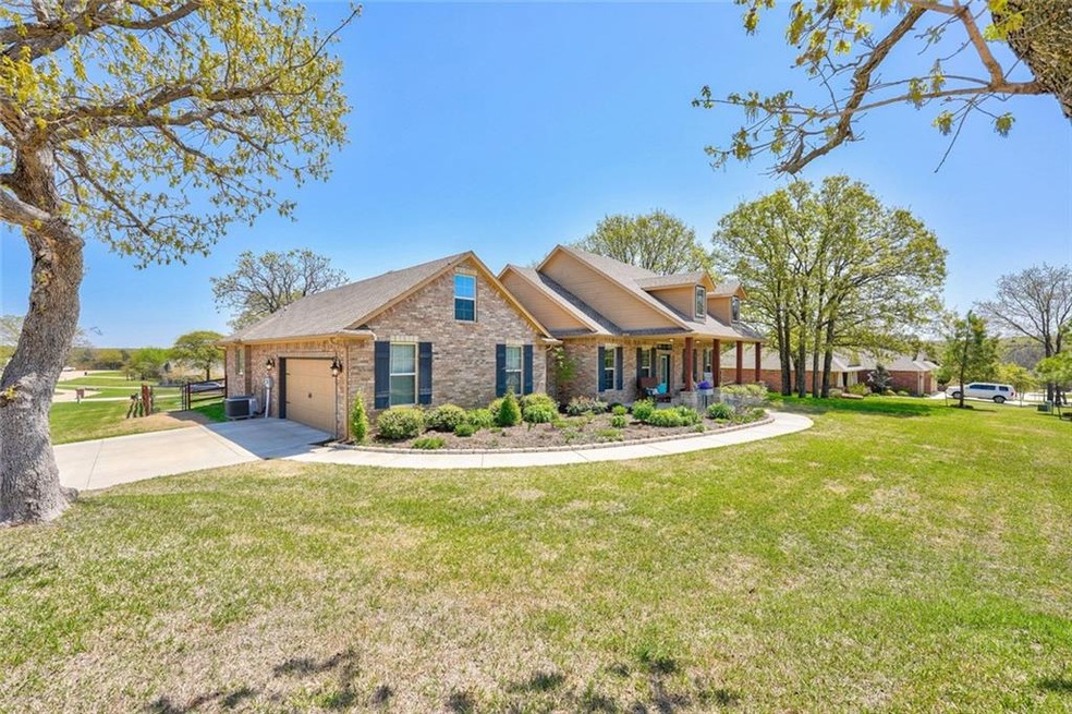 Immaculate! 2151 sq ft, 3 or 4 bed (w/study), 2.5 