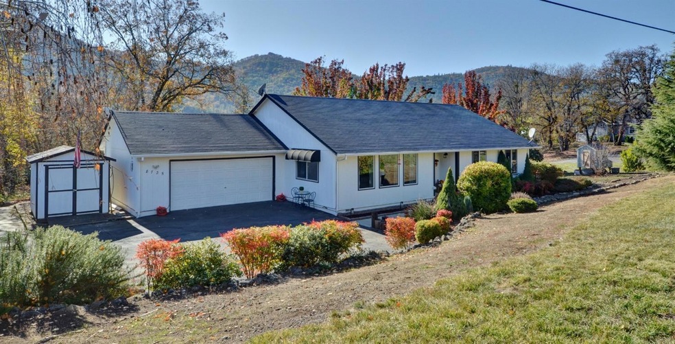 8725 John Day Dr, Gold Hill, OR 97525 - photo 1