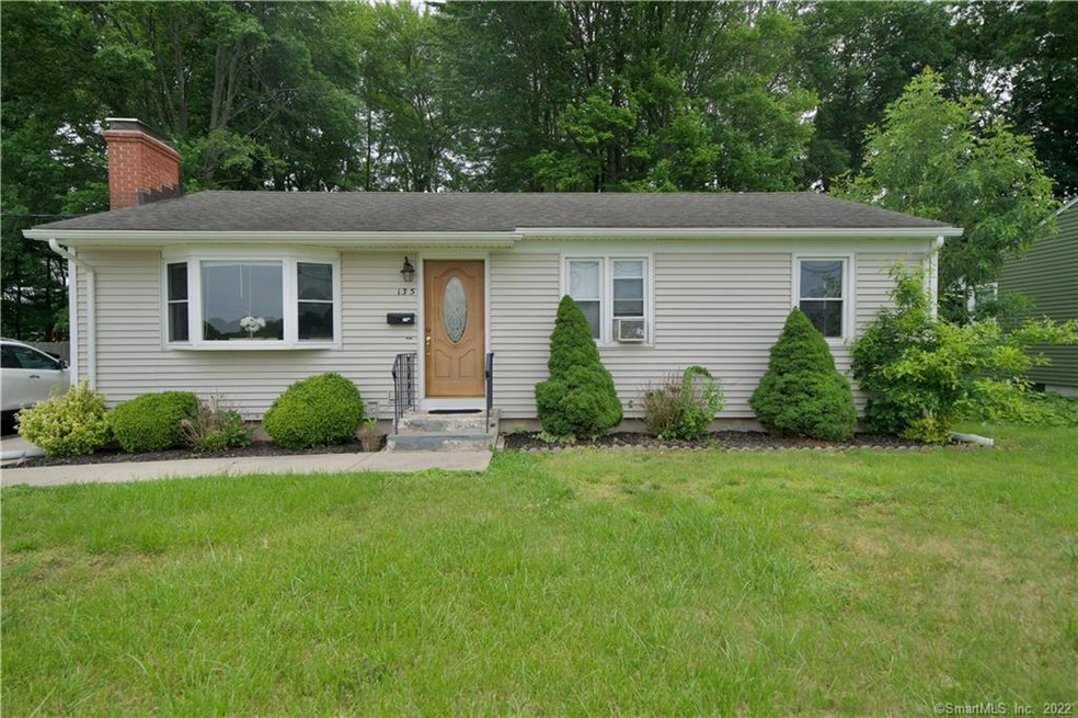 135 Beechwood Rd, West Hartford, CT 06107 - photo 1