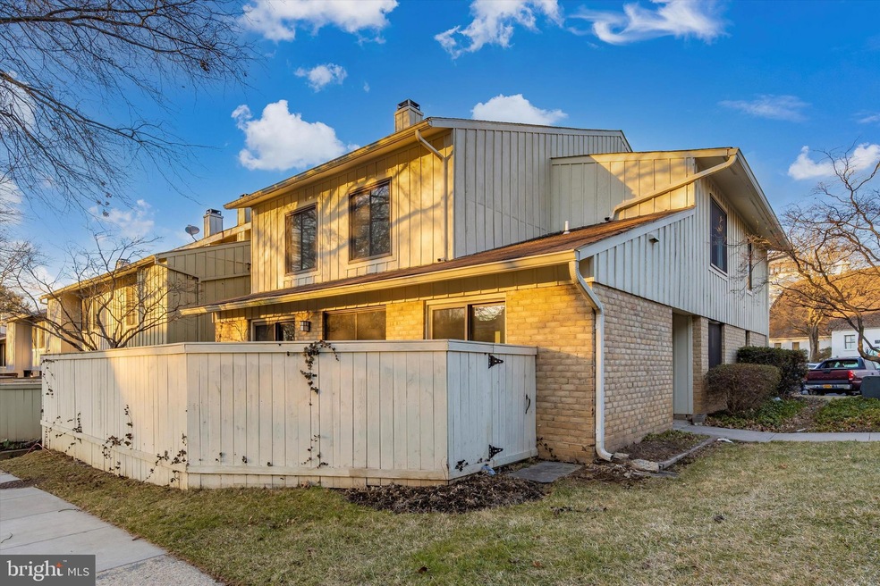 10928 Trotting Ridge Way, Columbia, MD 21044 - photo 1