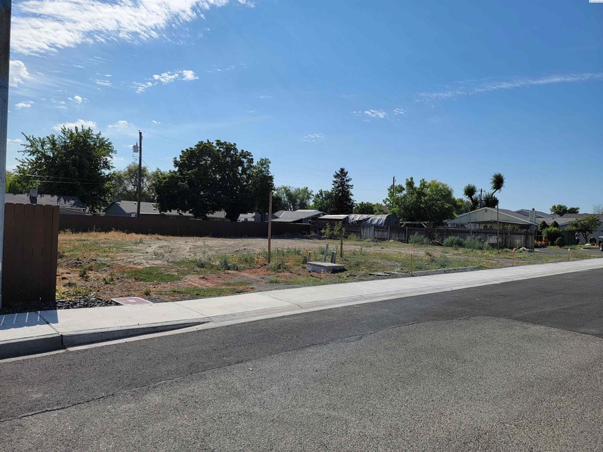 401 S Quillan Place, Kennewick, WA 99336 - photo 1