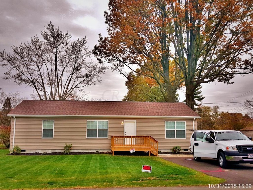 4101 Manor Rd, Columbus, OH 43224 - photo 1