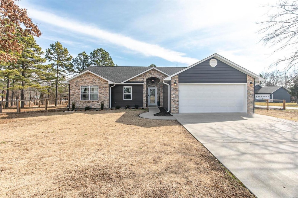 300 Caytie Trail, Poplar Bluff, MO 63901 - photo 1