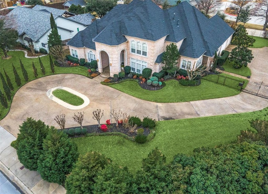 2531 Norwood Dr, Hurst, TX 76054 - photo 1