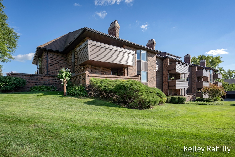 3181 Charlevoix-24