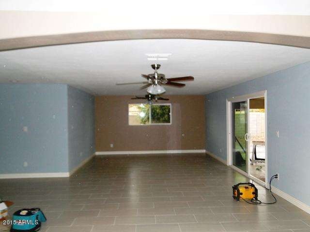 827 S Allen Cir, Mesa, AZ 85204 - photo 1