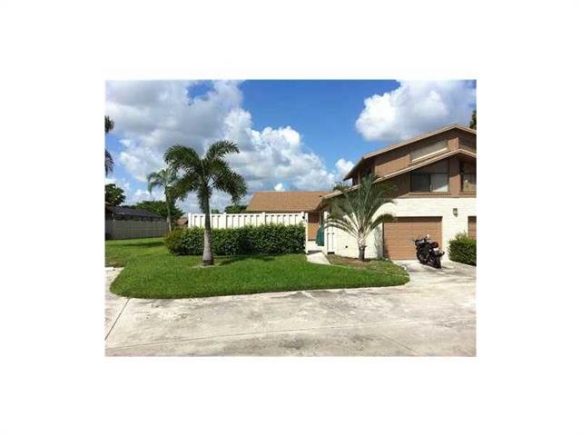 9844 Boca Gardens Cir N unit C, Boca Raton, FL 33496 - photo 1