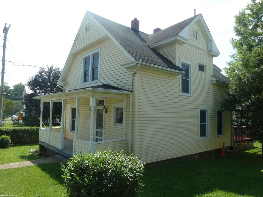 307 Second St SW, Pulaski, VA 24301 - photo 1