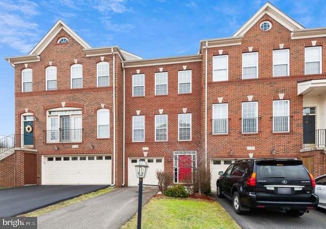 25257 Gothic Square, Chantilly, VA 20152 - photo 1