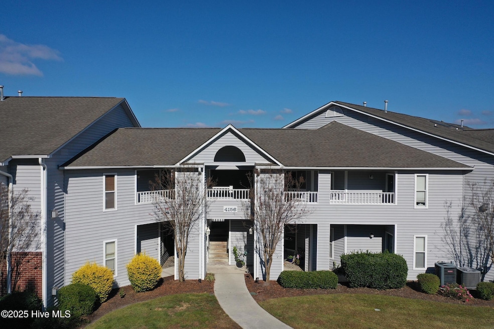 4156 Breezewood Dr unit 102, Wilmington, NC 28412 - photo 1