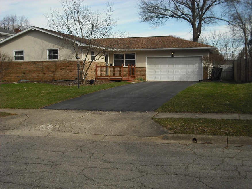 1174 Vinewood Dr, Columbus, OH 43229 - photo 1