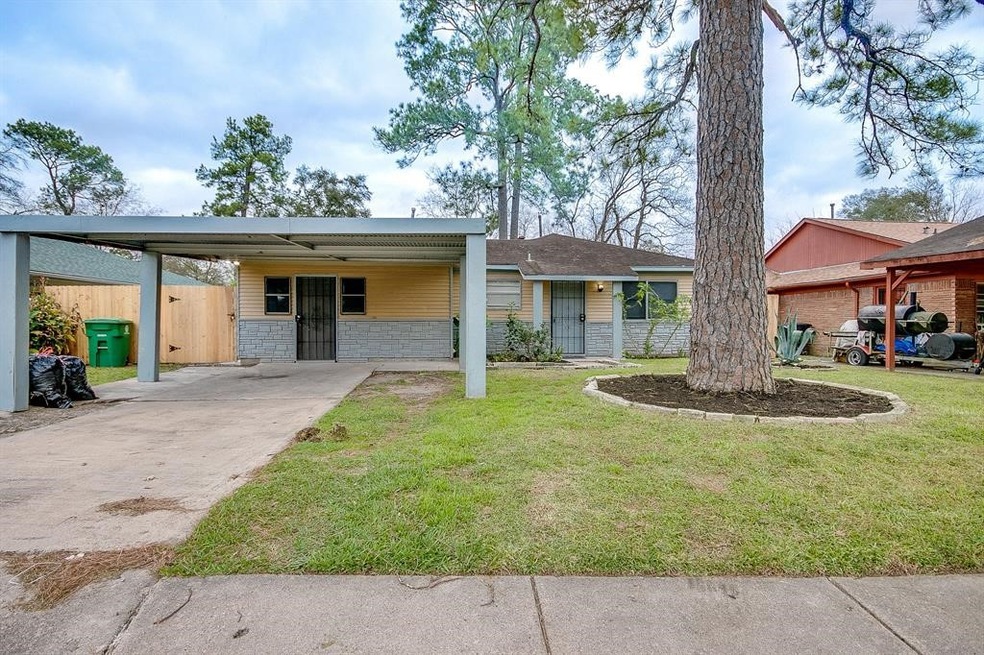 7637 Bretshire Dr, Houston, TX 77016 - photo 1