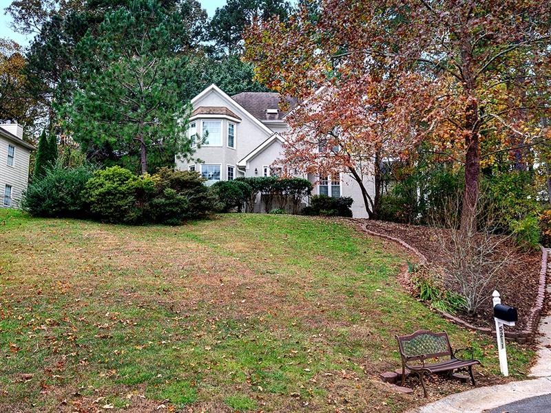 5211 Cross Ridge Cir, Woodstock, GA 30188 - photo 1