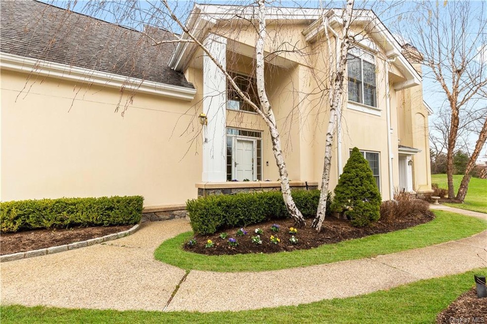 41 Arrowwood Cir, Rye Brook, NY 10573 - photo 1