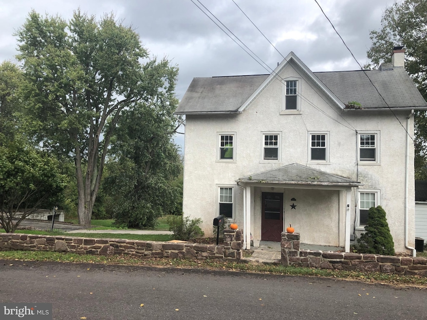 795 S Main St, Spring City, PA 19475 - photo 1