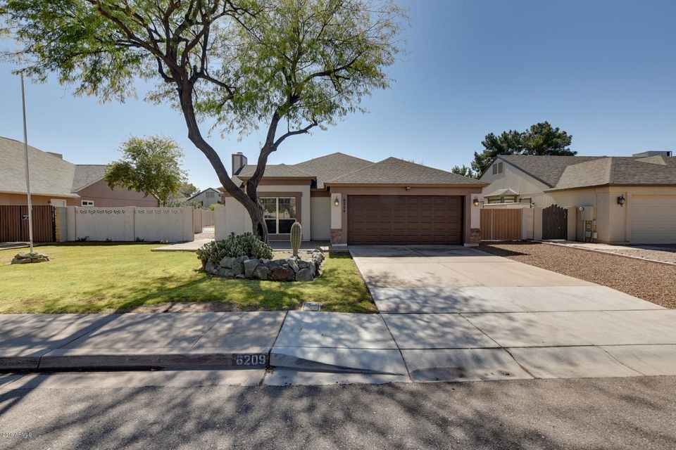 Front_Of_Home_3