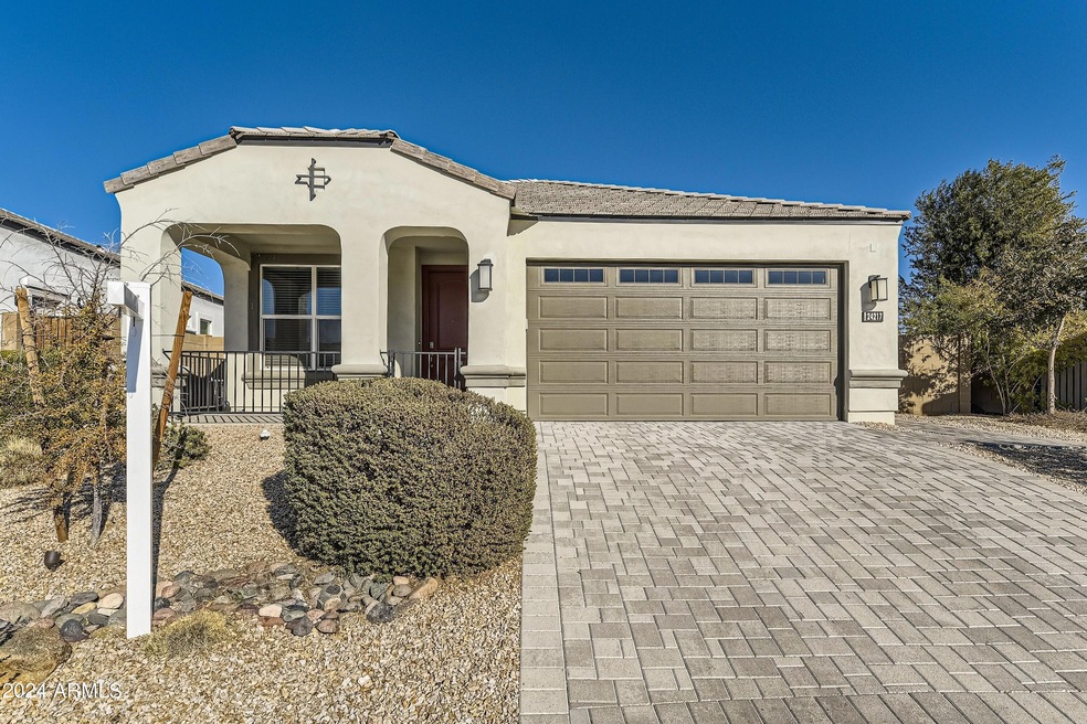 01 Exterior Front