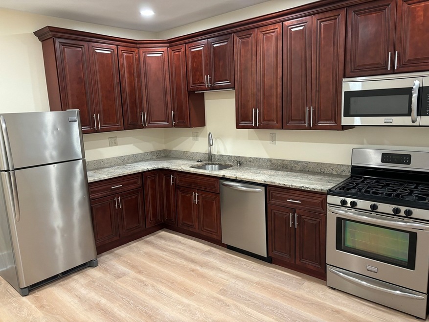 718 E 6th St unit 3, Boston, MA 02127 - photo 1