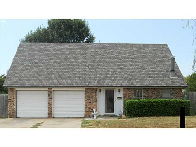 309 Howard Dr, Oklahoma City, OK 73115 - photo 1