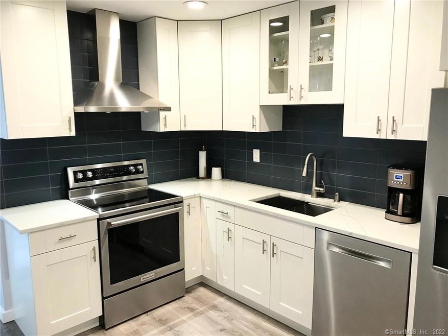 Completely remodeled Kitchen with New Appliances