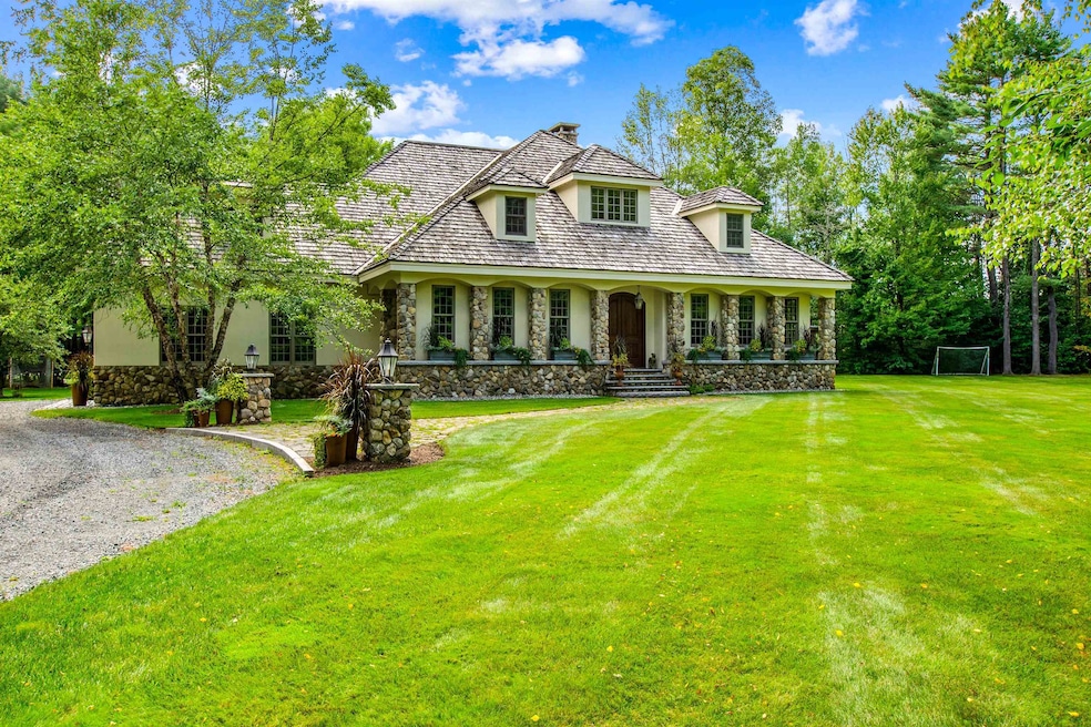 44 Buker Way, New London, NH 03257 - photo 1