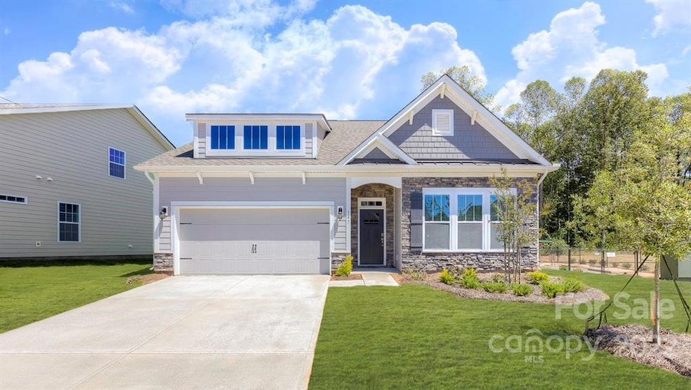 55 Fox Cove Rd, Hendersonville, NC 28792 - photo 1