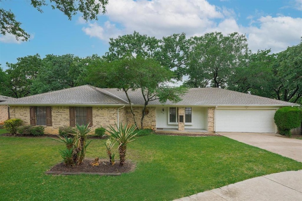 2919 Spring Oaks Ct, Bedford, TX 76021 - photo 1