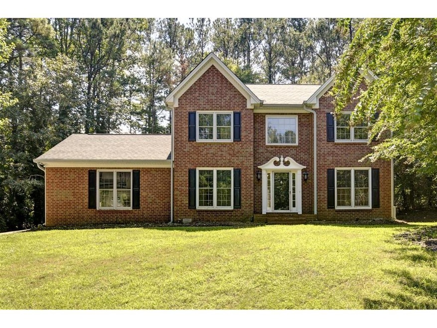 FRONT VIEW OF CUL-DE-SAC HOME