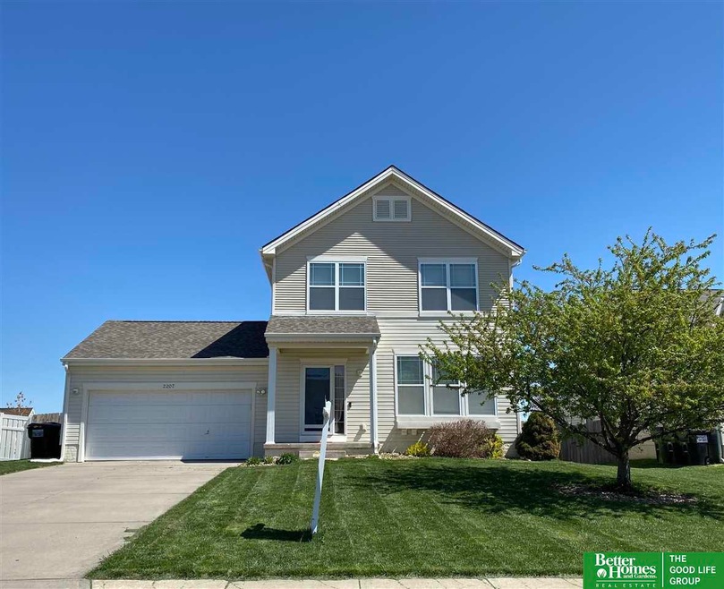 2207 S Mineral Dr, Papillion, NE 68046 - photo 1