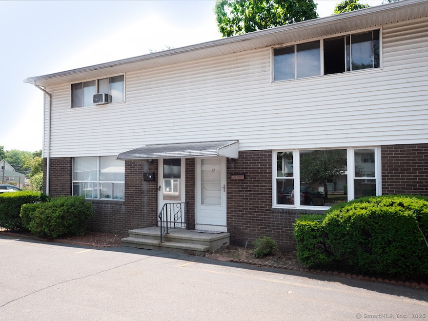 466 Middletown Ave unit 17, New Haven, CT 06513 - photo 1
