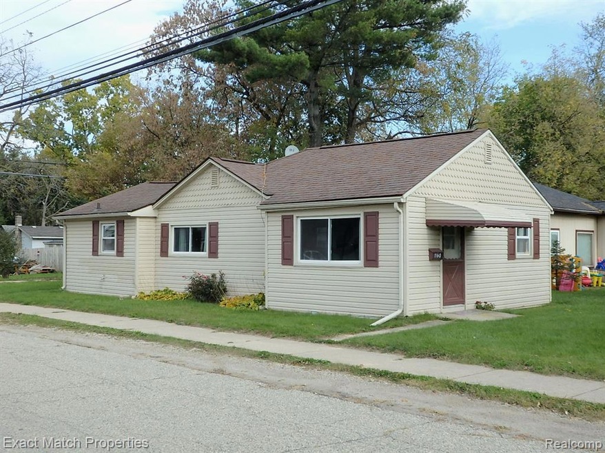 Excellent buy on this great Waterford ranch!