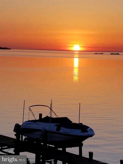 8469 Meadow Ln, Pasadena, MD 21122 - photo 1