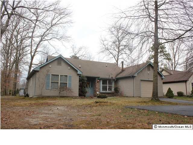 618 Petunia Ln S, Whiting, NJ 08759 - photo 1