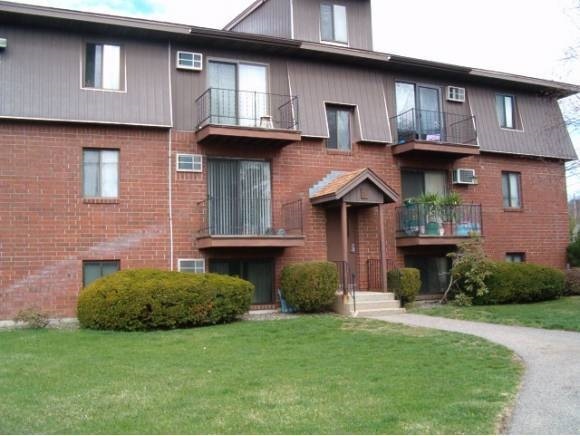 244 Lita Ln unit 244, Newmarket, NH 03857 - photo 1