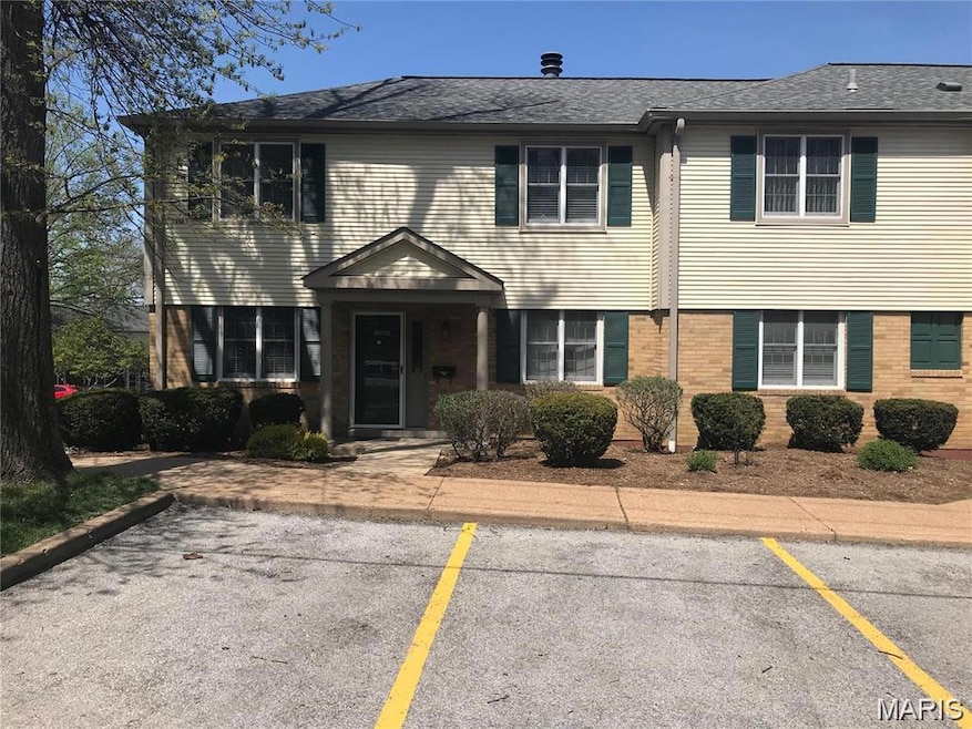 9035 W Swan Cir, Saint Louis, MO 63144 - photo 1