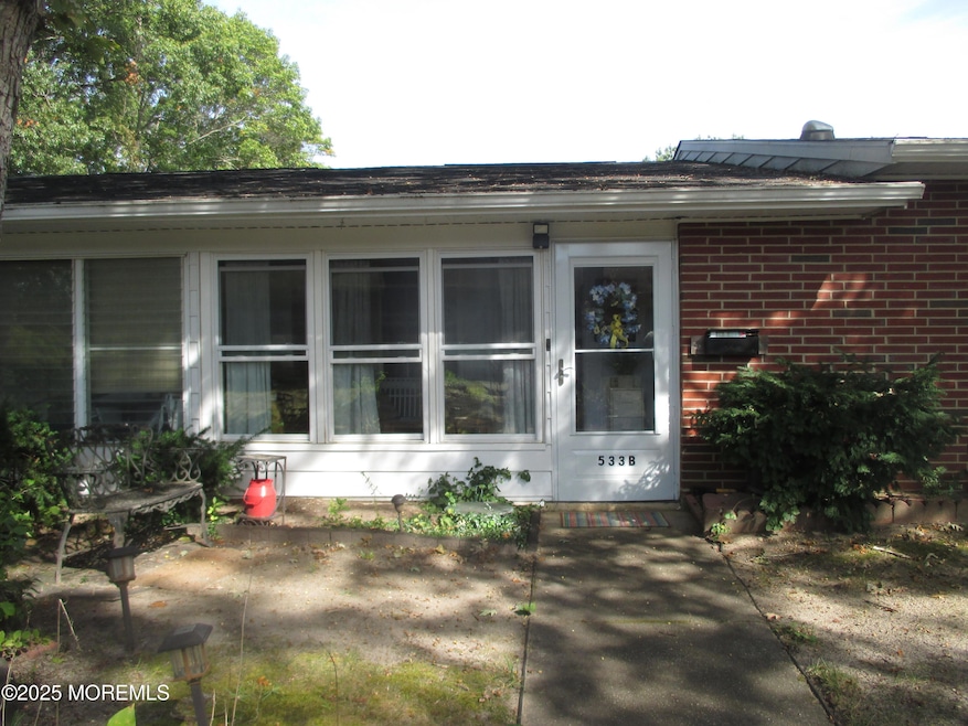 533B Dartmoor Ct unit 533B, Lakewood, NJ 08701 - photo 1