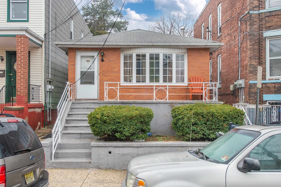 279 Linden Ave, Jersey City, NJ 07305 - photo 1