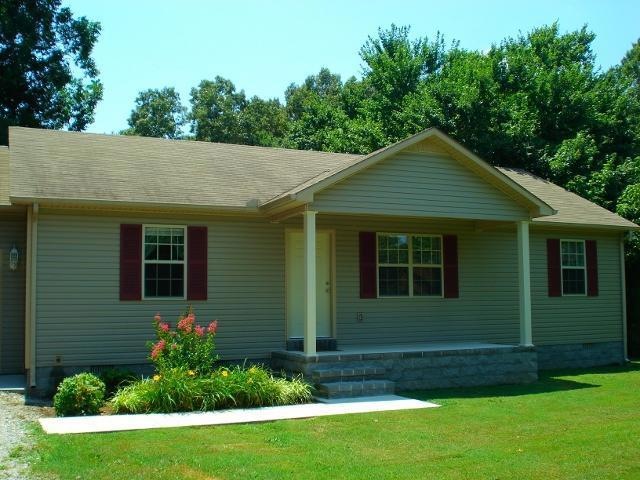 205 Locust St, Manchester, TN 37355 - photo 1