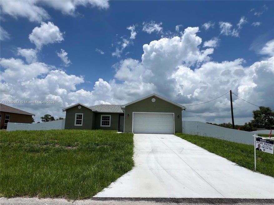 1133 Leader St, Labelle, FL 33935 - photo 1