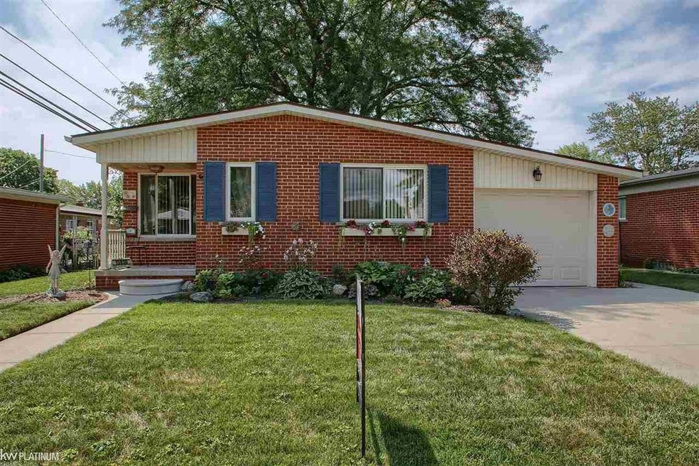 15930 Canberra St, Roseville, MI 48066 - photo 1