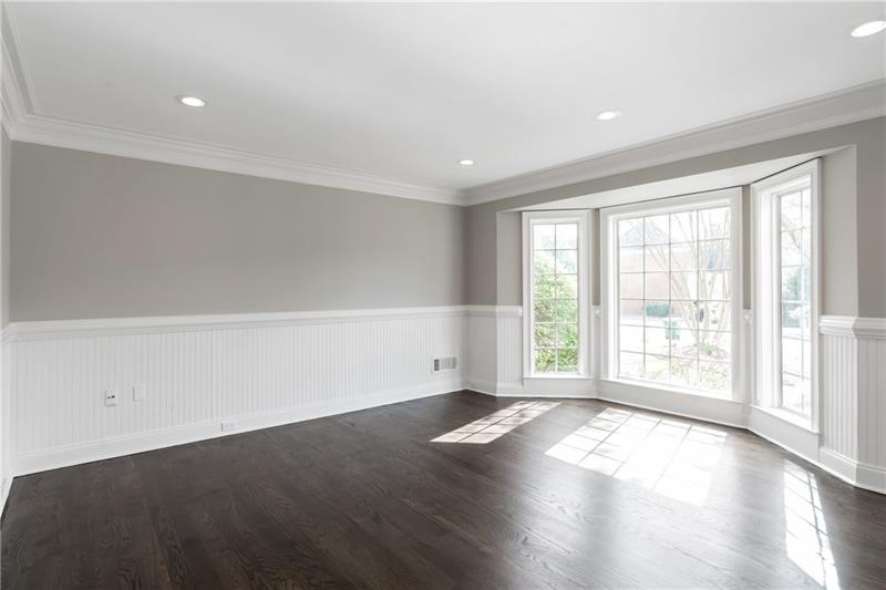 726 Oxford Ct SW, Lilburn, GA 30047 - photo 1