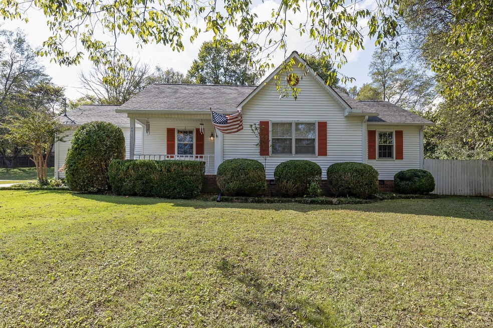 4011 Glenrose Dr, Columbia, TN 38401 - photo 1