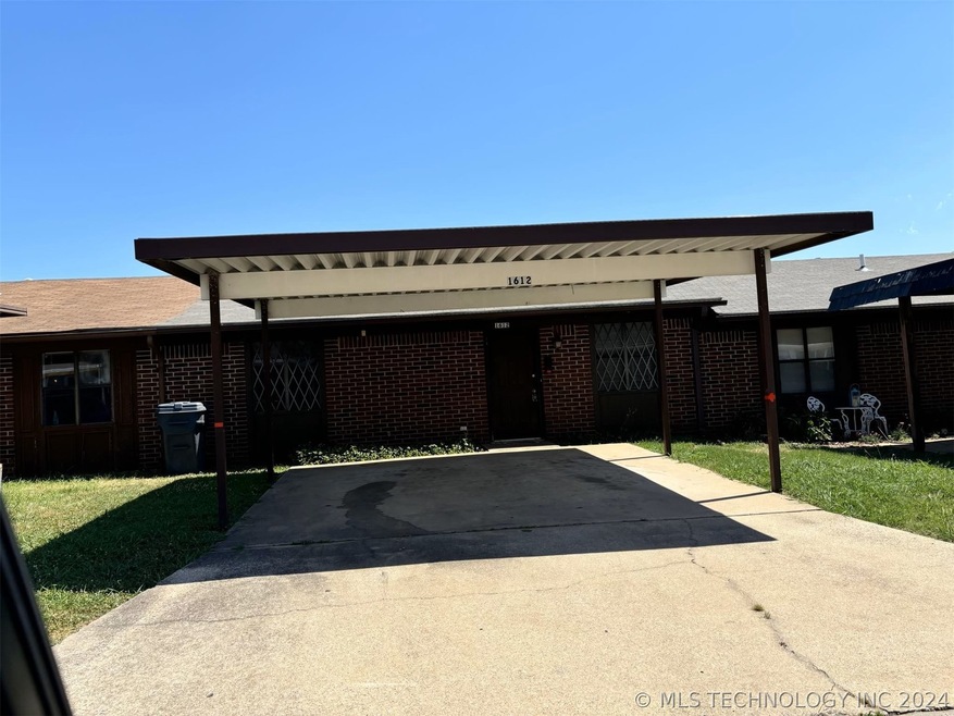 1612 Rustic Dr, Ardmore, OK 73401 - photo 1