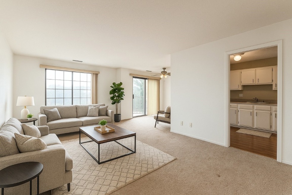 4571 Maureen Dr SE unit 43, Cedar Rapids, IA 52403 - photo 1