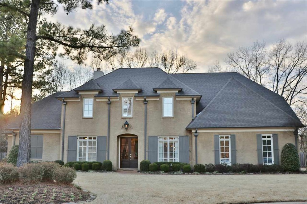 Handsome slurried brick welcomes you to this move-