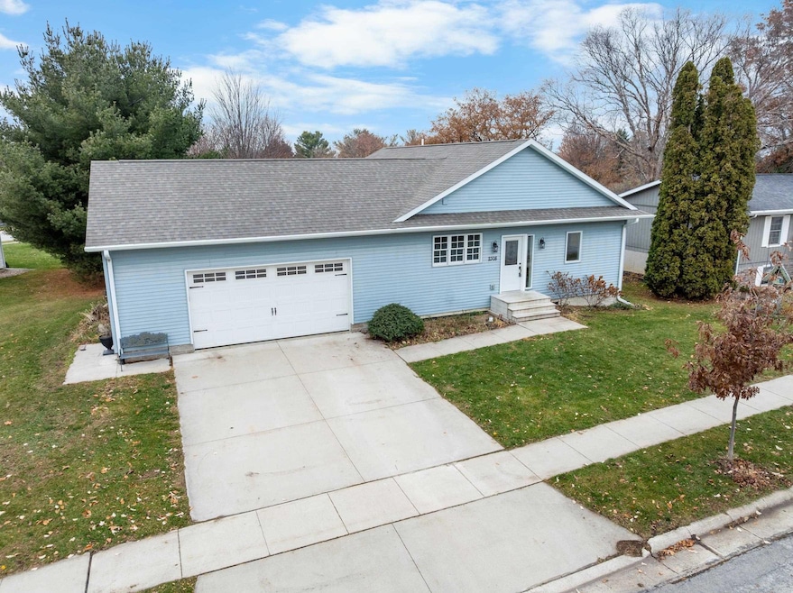 2308 1st Ave NW, Waverly, IA 50677 - photo 1