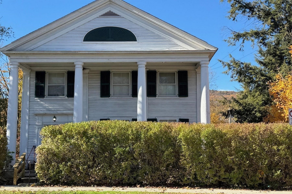 113 N Main St, Wallingford, VT 05773 - photo 1