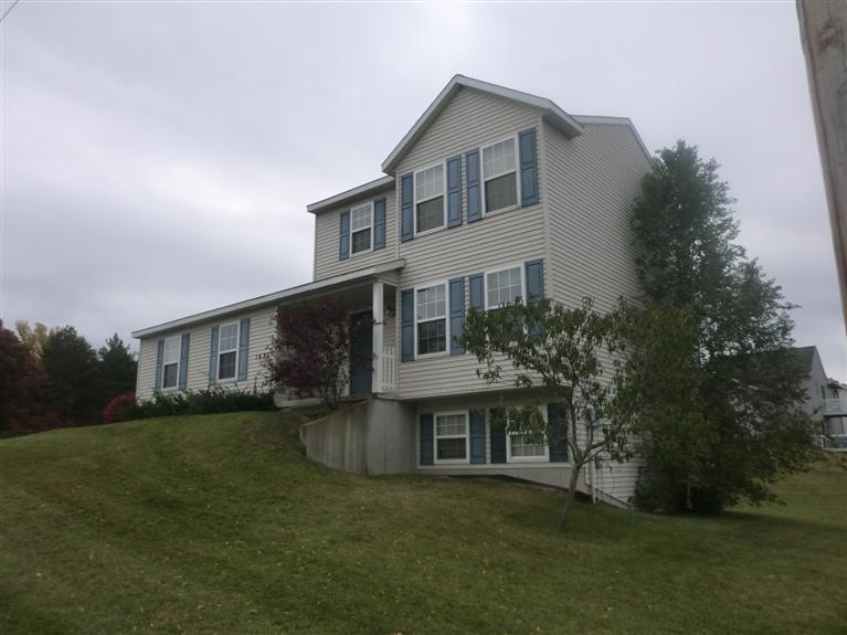 1672 Northbend Dr NE, Grand Rapids, MI 49505 - photo 1