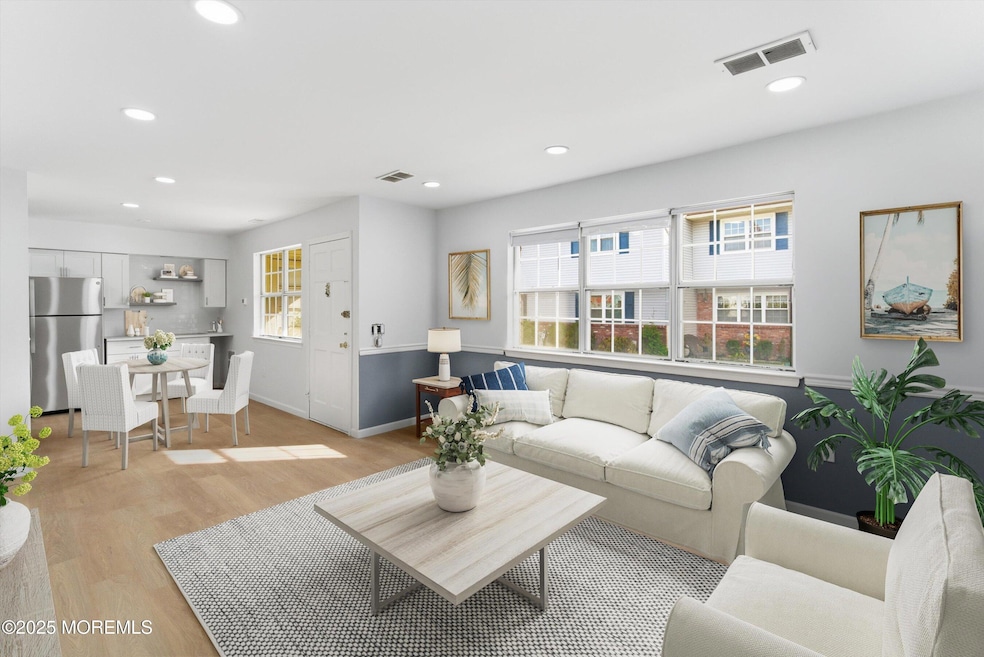 4 Hawaii Ct unit 1003, Matawan, NJ 07747 - photo 1